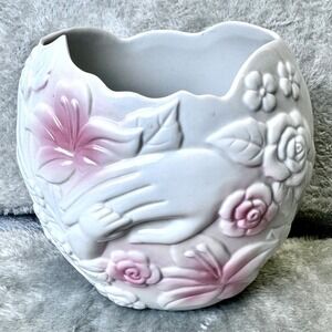 Vintage Heart Vase Floral Hands Mother Child 1985 FTD Taiwan Ceramic Pink Roses